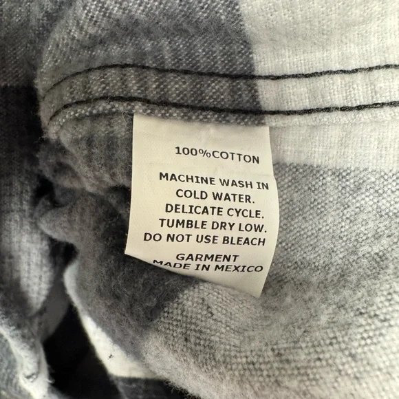 Pladra 100% cotton flannel black and white button down. - Picture 8 of 11